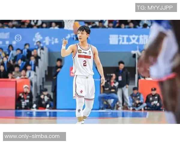 徐杰：从篮球新星到职业生涯的辉煌转折点探索与成长之路